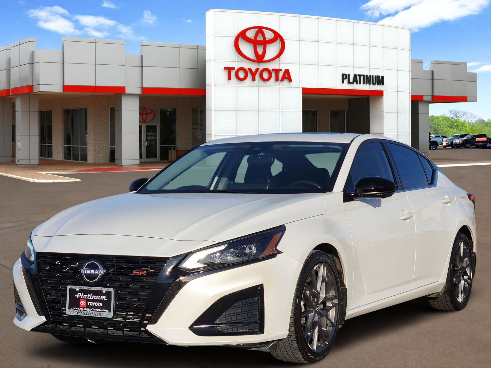 2023 Nissan Altima 2.0 SR