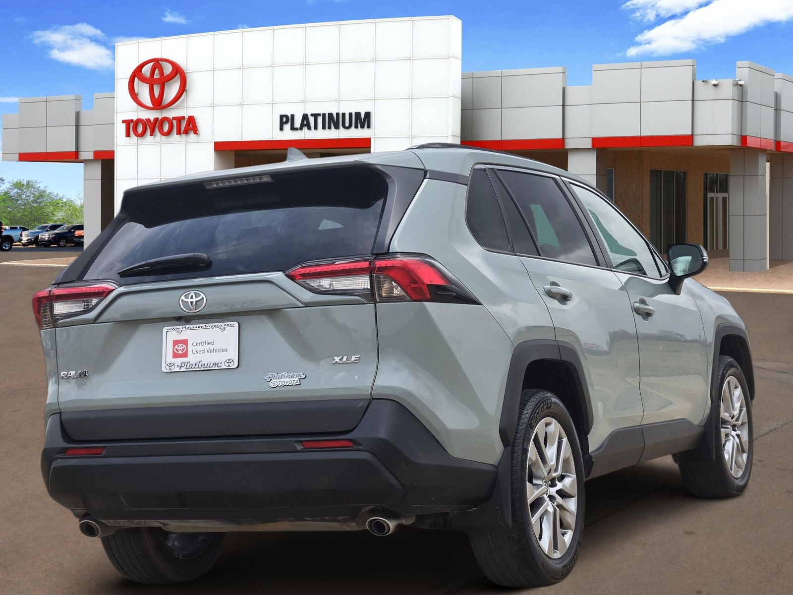 2022 Toyota RAV4 XLE Premium