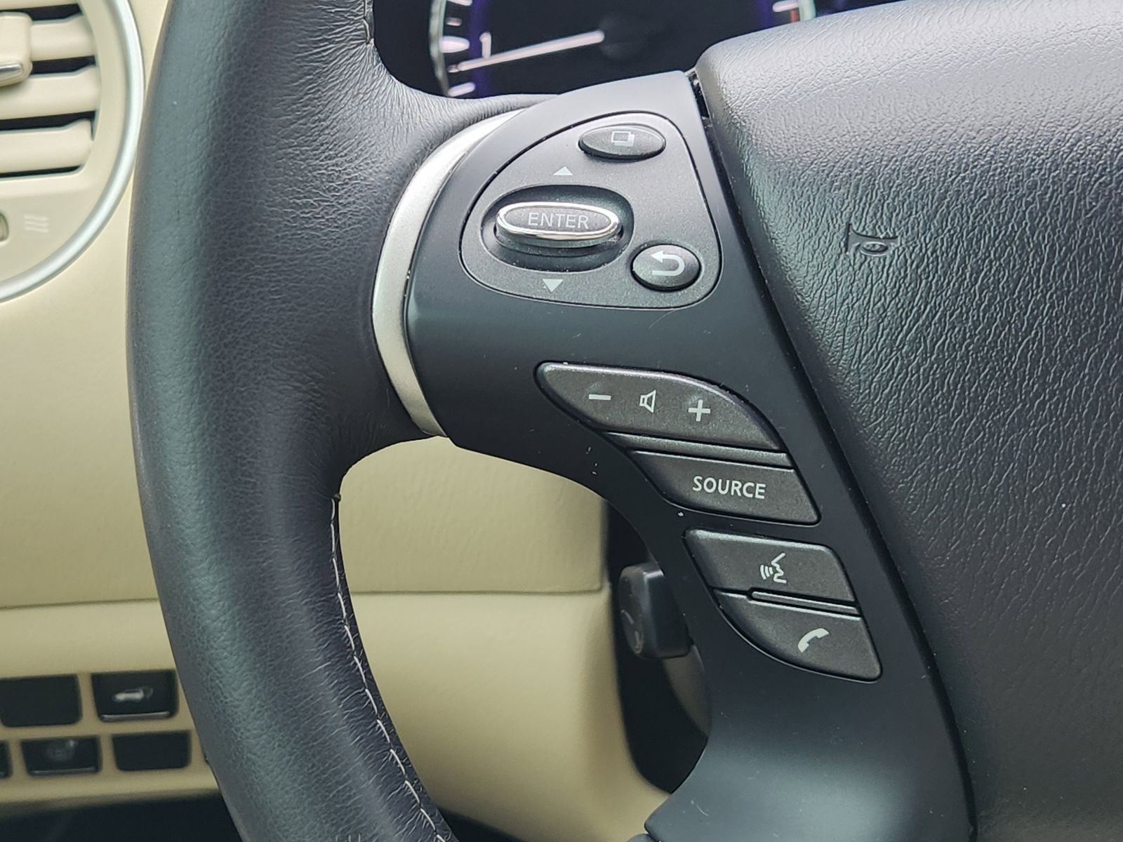 2019 INFINITI QX60 LUXE