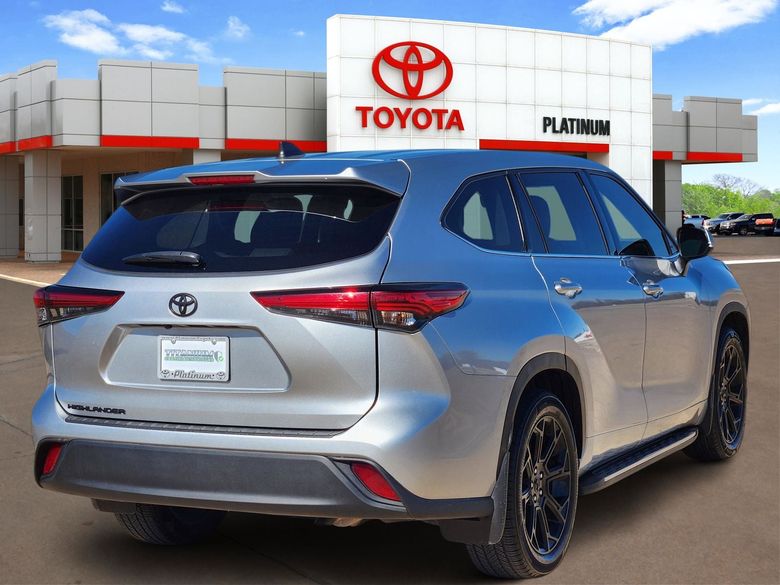 2022 Toyota Highlander L