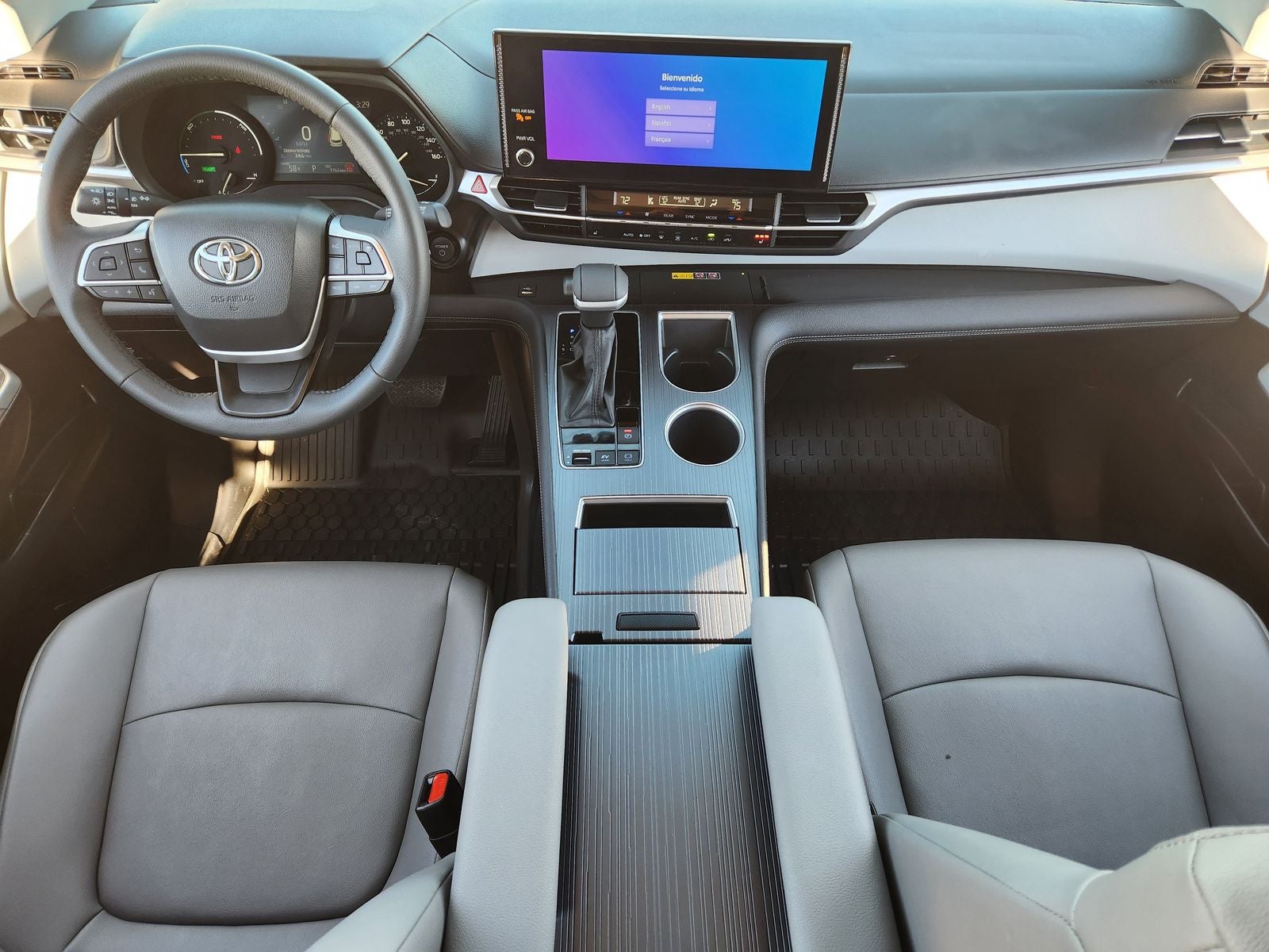 2025 Toyota Sienna XLE