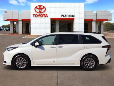 2023 Toyota Sienna XLE