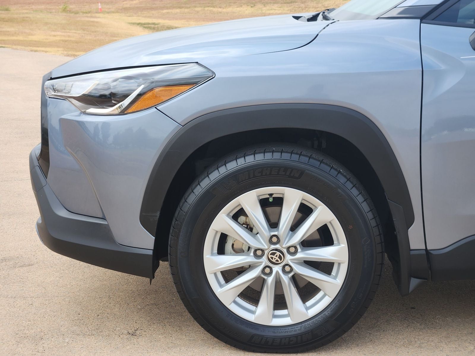 2024 Toyota Corolla Cross LE