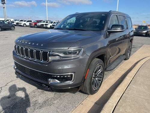 2023 Jeep Wagoneer Base