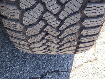 2023 Jeep Wagoneer Base