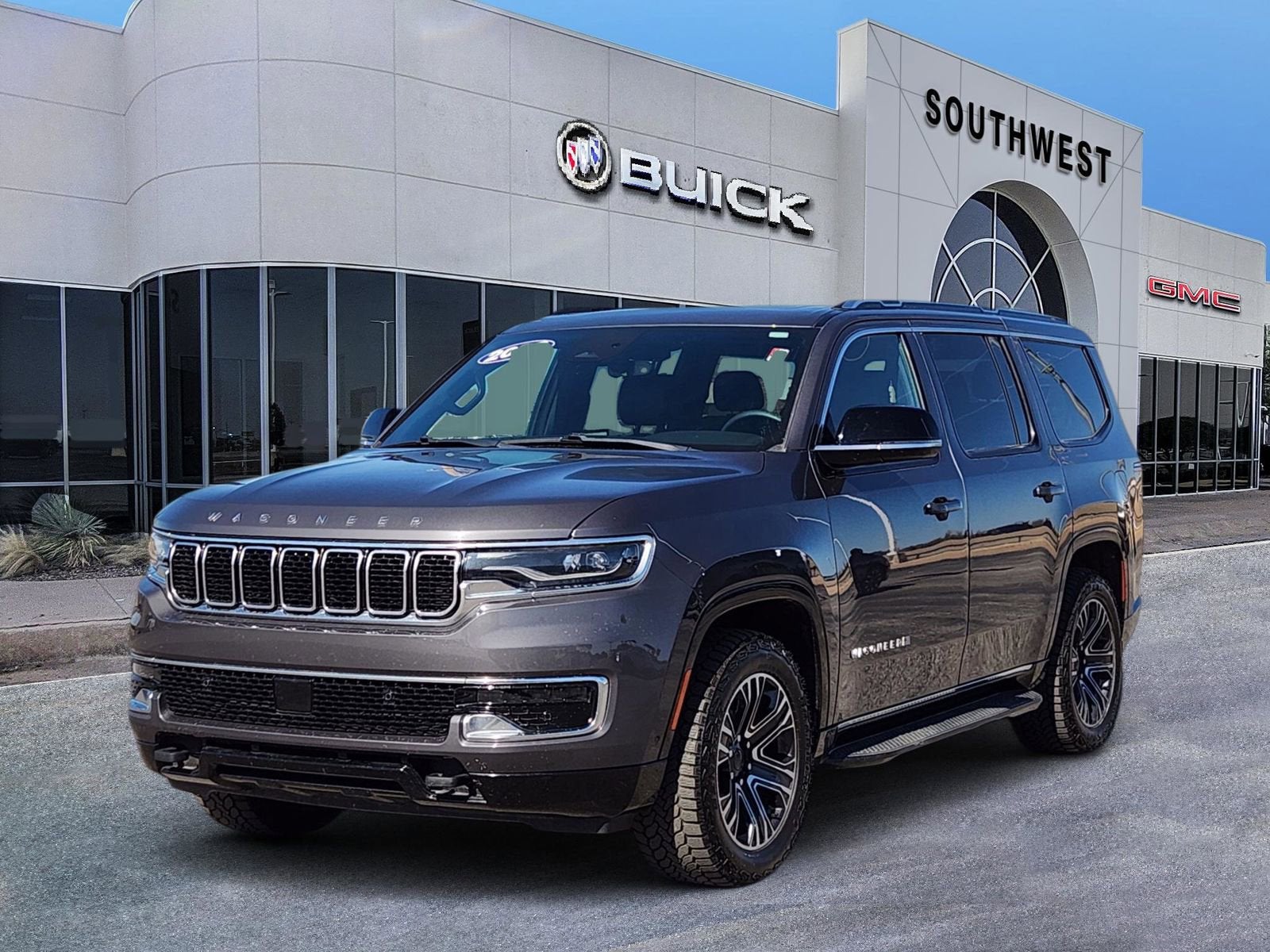 2023 Jeep Wagoneer Base