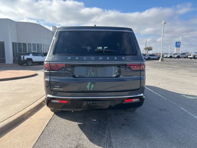 2023 Jeep Wagoneer Base