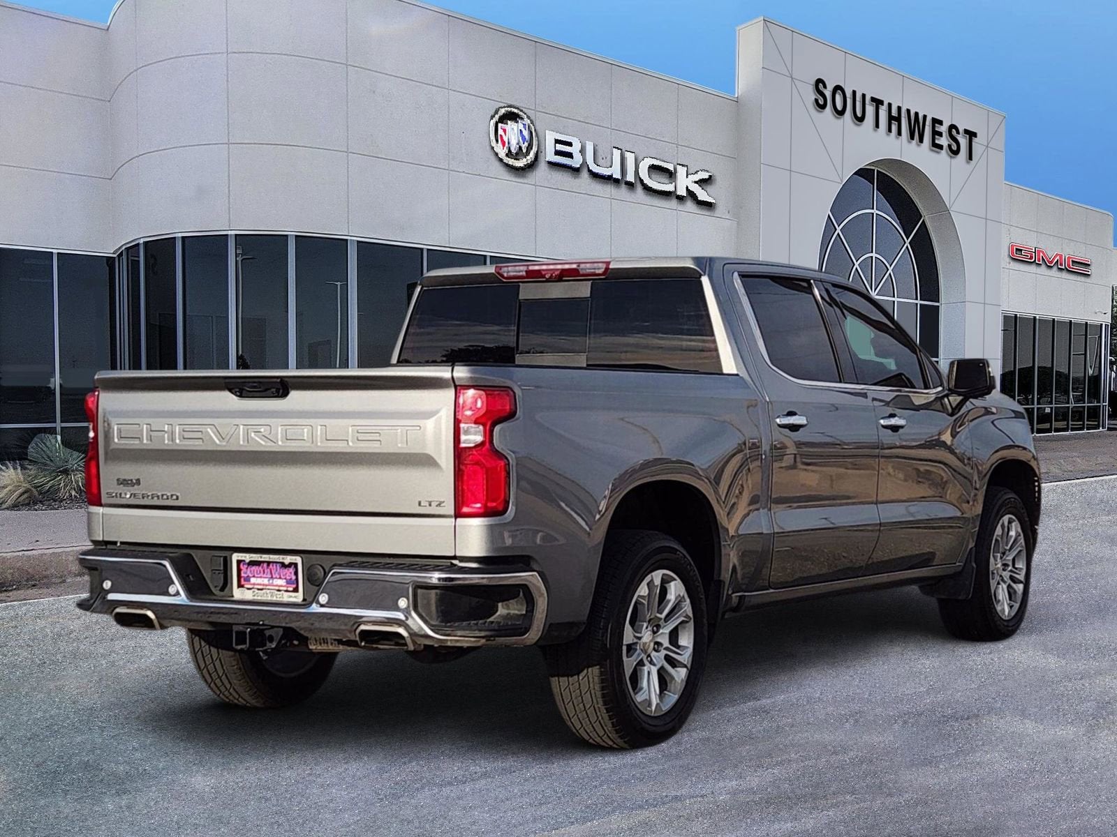 2023 Chevrolet Silverado 1500 LTZ