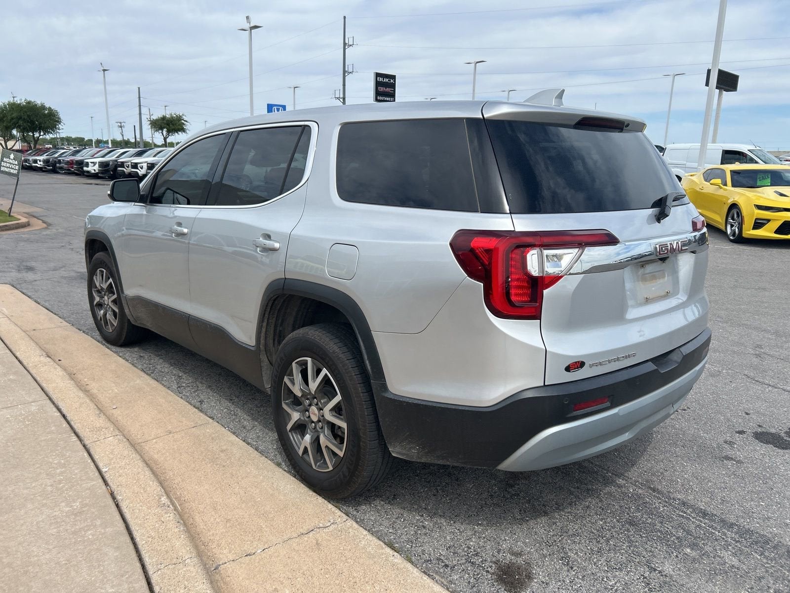 2020 GMC Acadia SLE