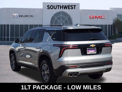 2024 Chevrolet Traverse LT