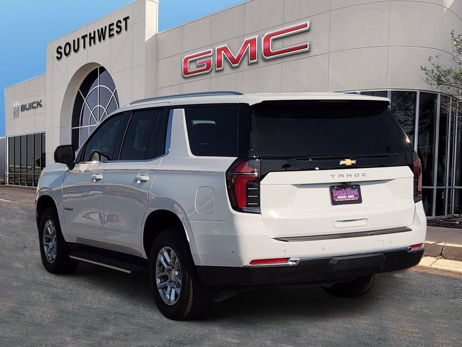 2025 Chevrolet Tahoe LS