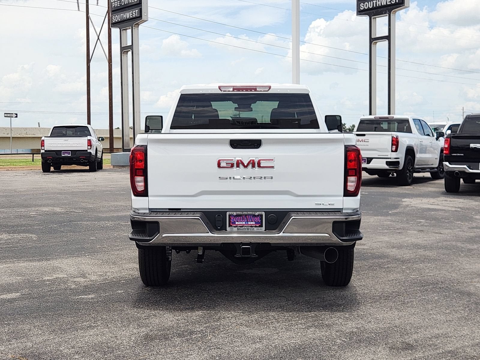 2026 GMC Sierra 2500 HD SLE