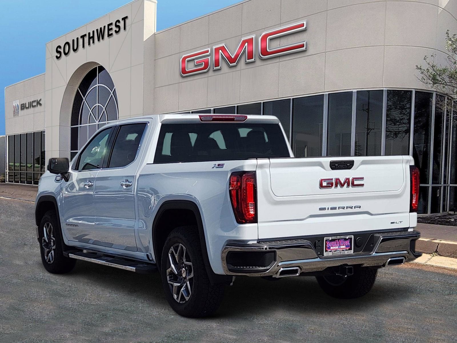 2026 GMC Sierra 1500 SLT