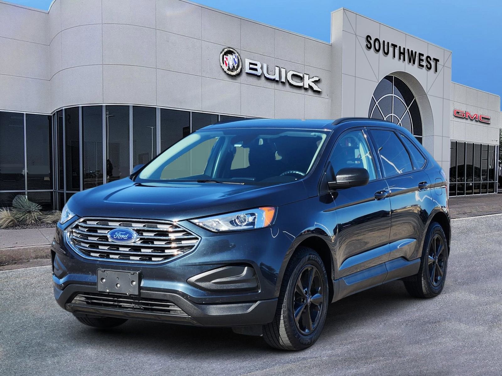 2022 Ford Edge SE