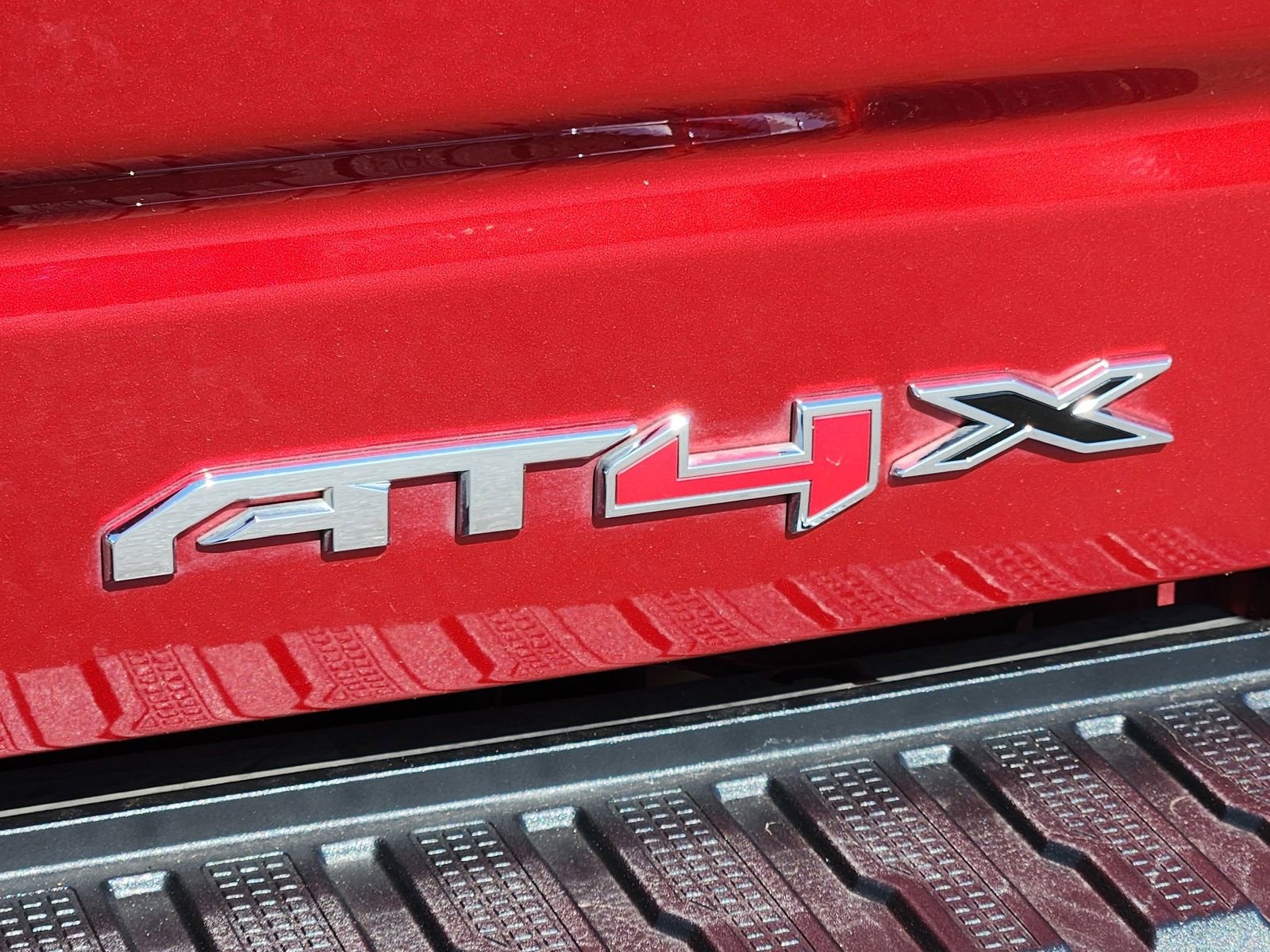 2024 GMC Sierra 1500 AT4X