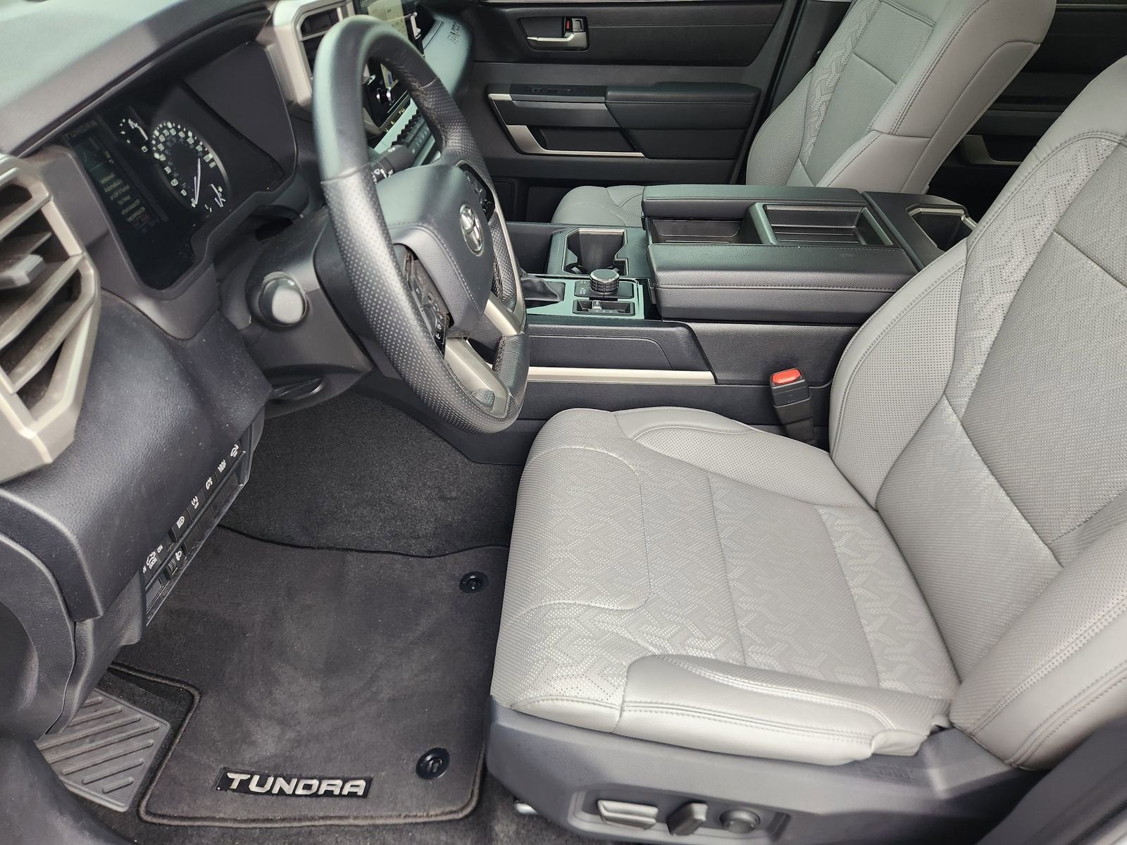 2024 Toyota Tundra 4WD SR5