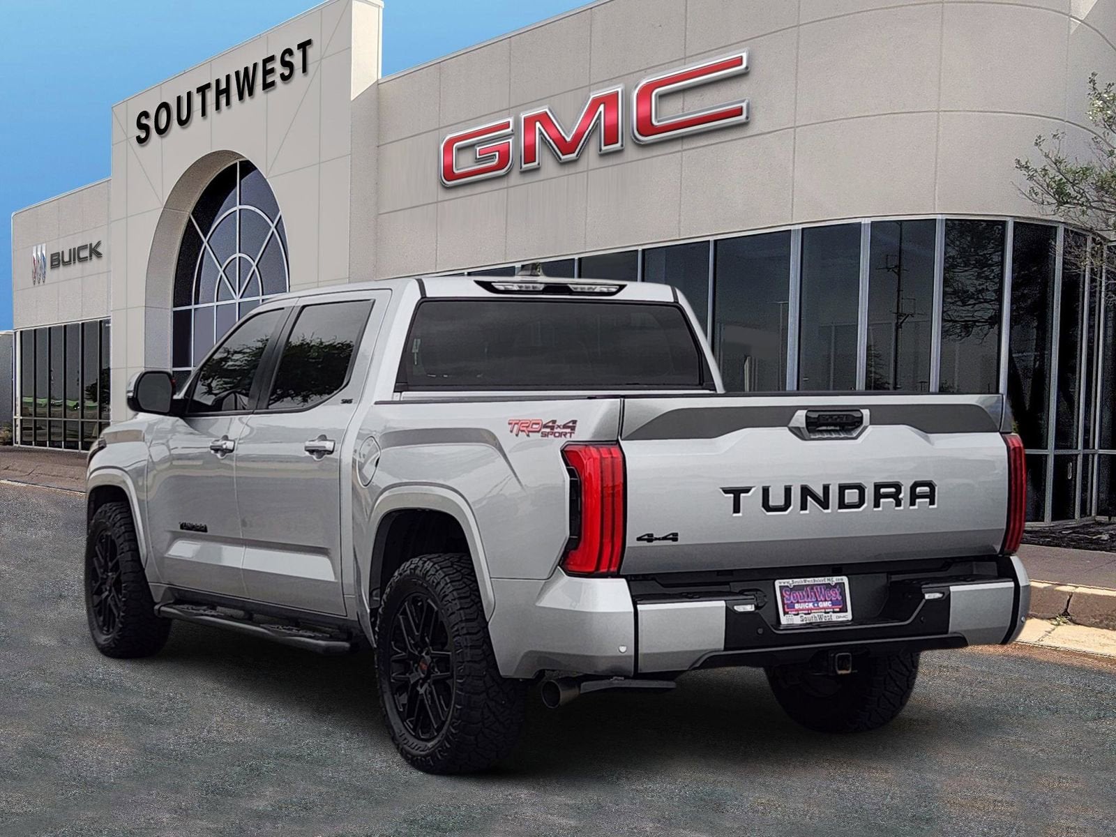 2024 Toyota Tundra 4WD SR5