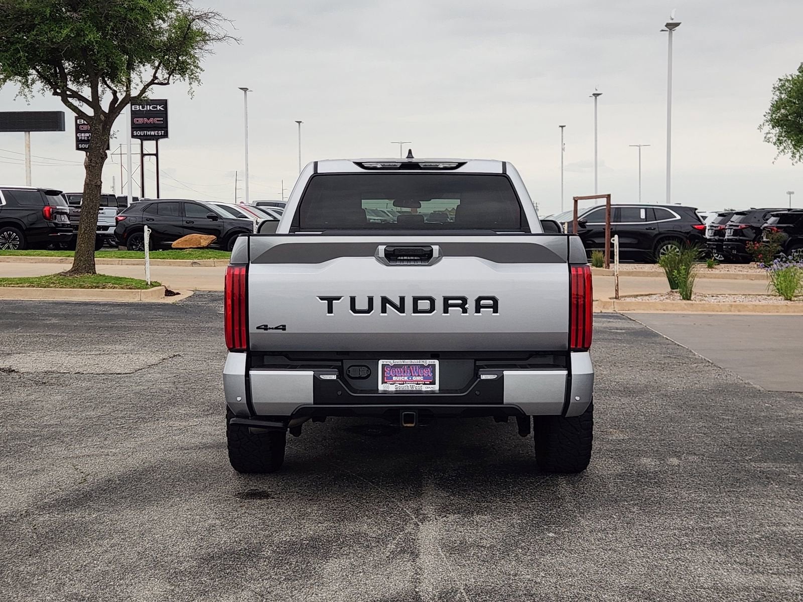 2024 Toyota Tundra 4WD SR5
