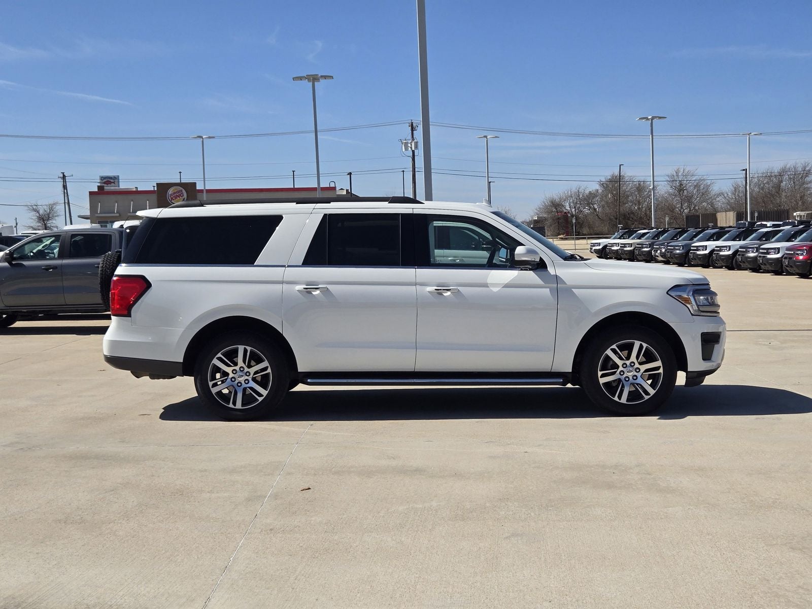 2023 Ford Expedition Max XLT