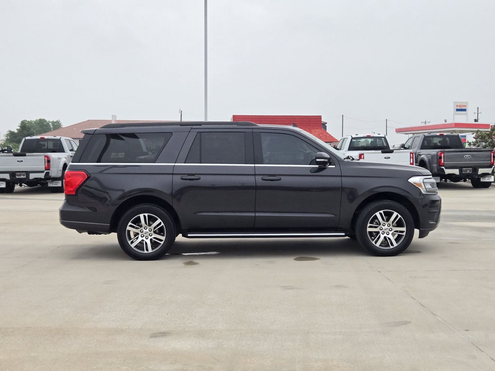 2022 Ford Expedition Max XLT