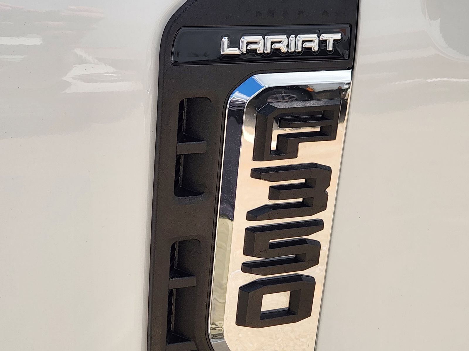 2024 Ford F-350SD Lariat DRW