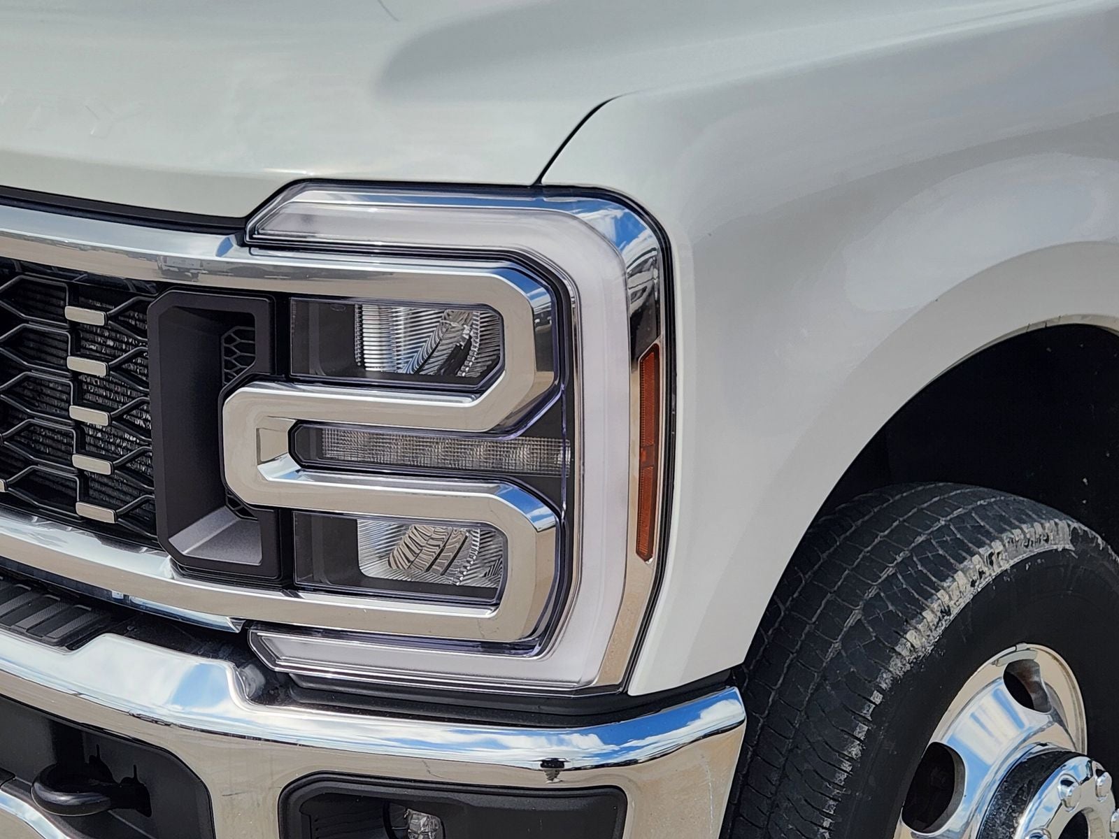 2024 Ford F-350SD Lariat DRW