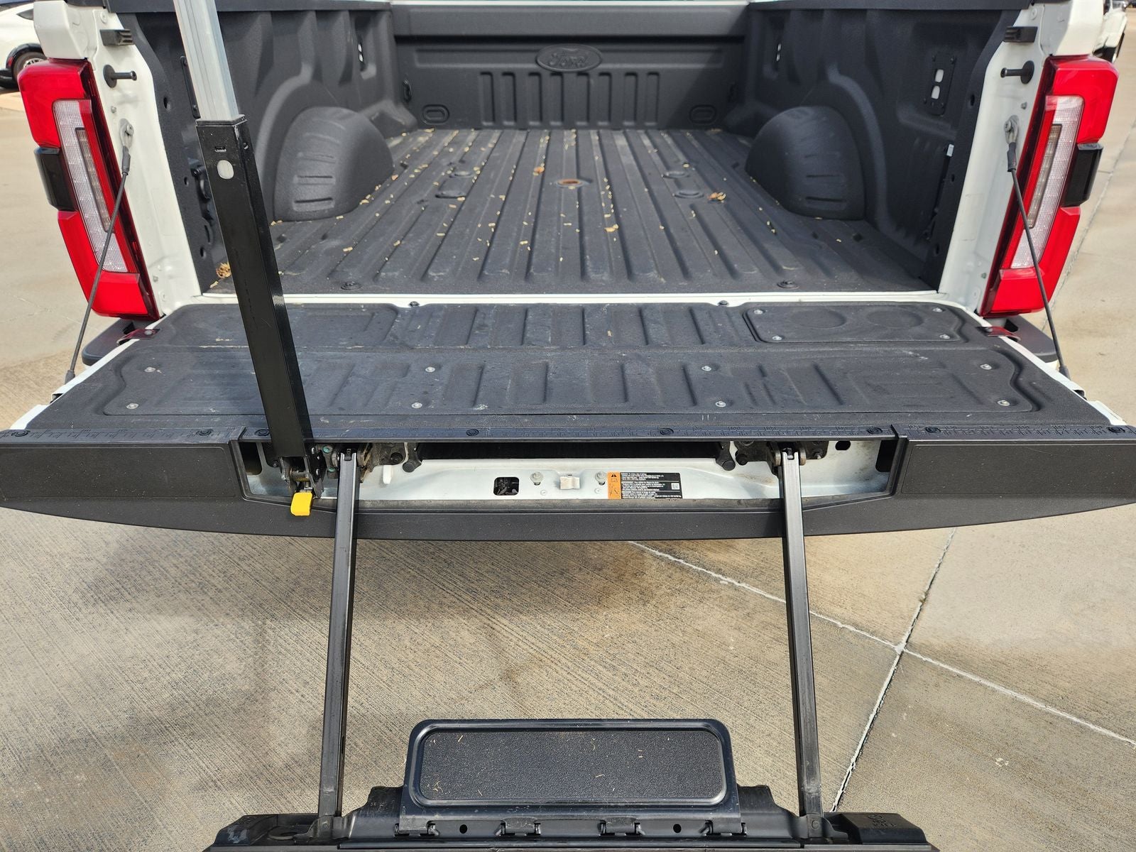2025 Ford F-450SD Platinum DRW
