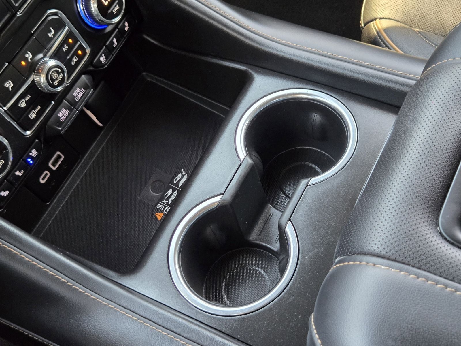 2023 GMC Yukon XL AT4