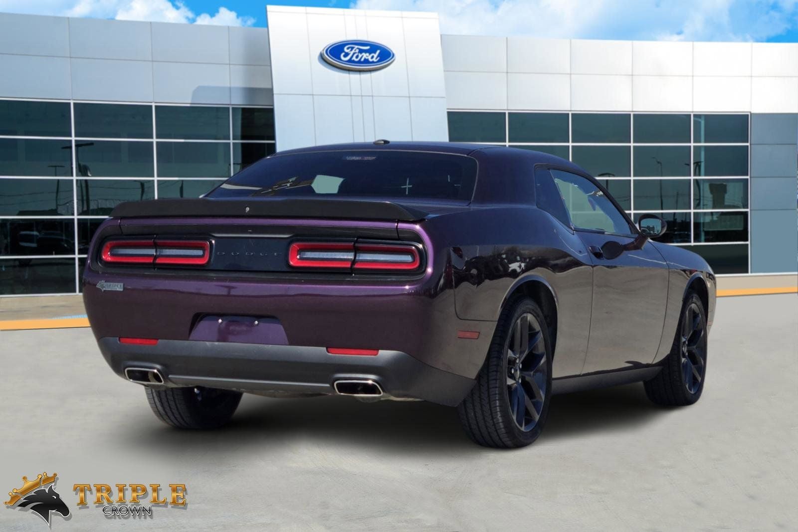 2022 Dodge Challenger SXT