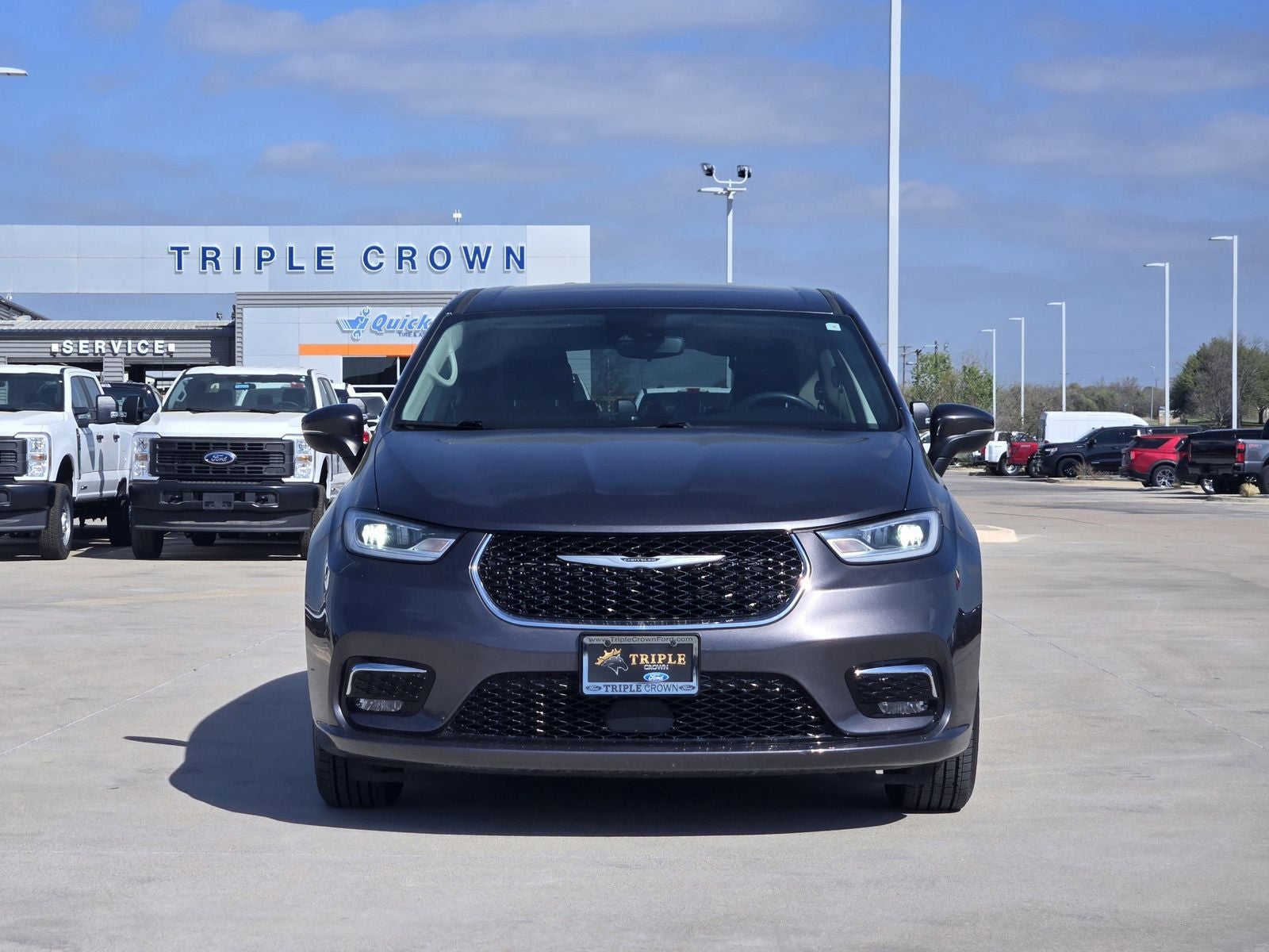 2023 Chrysler Pacifica Touring L