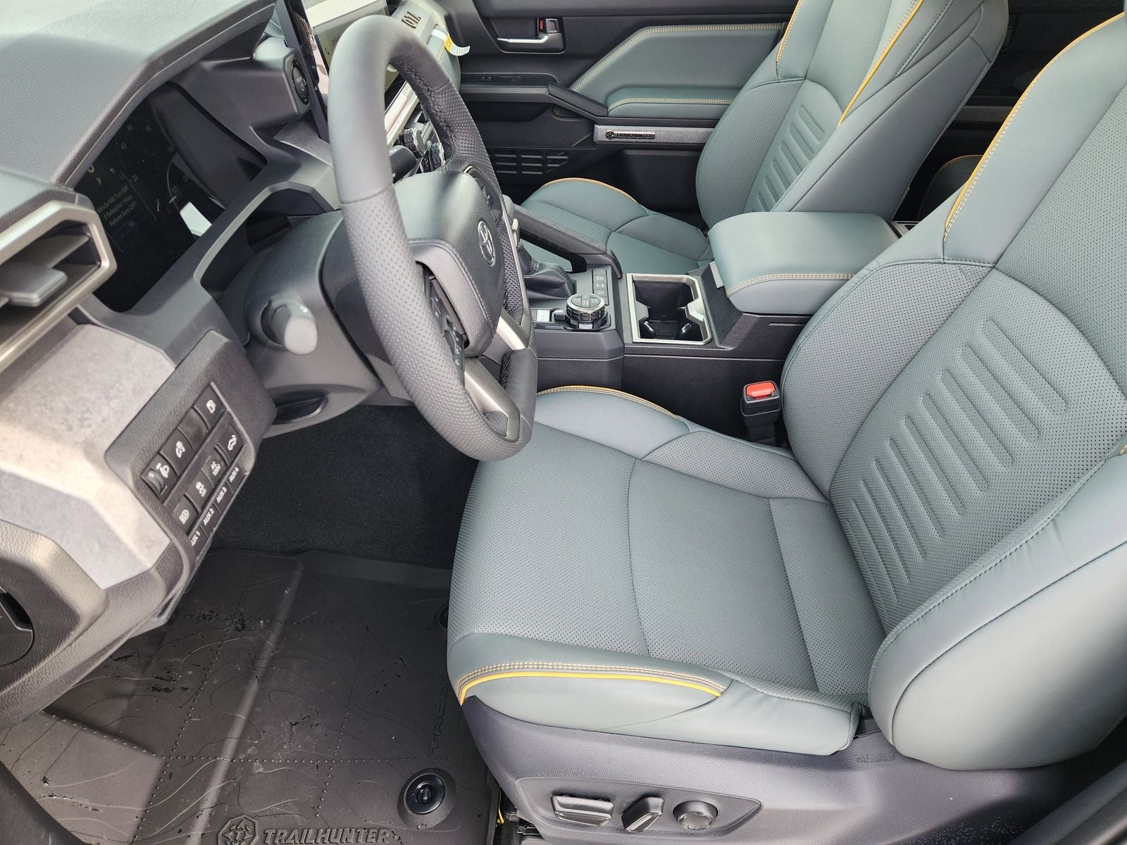 2026 Toyota Tacoma i-FORCE MAX Tacoma Trailhunter