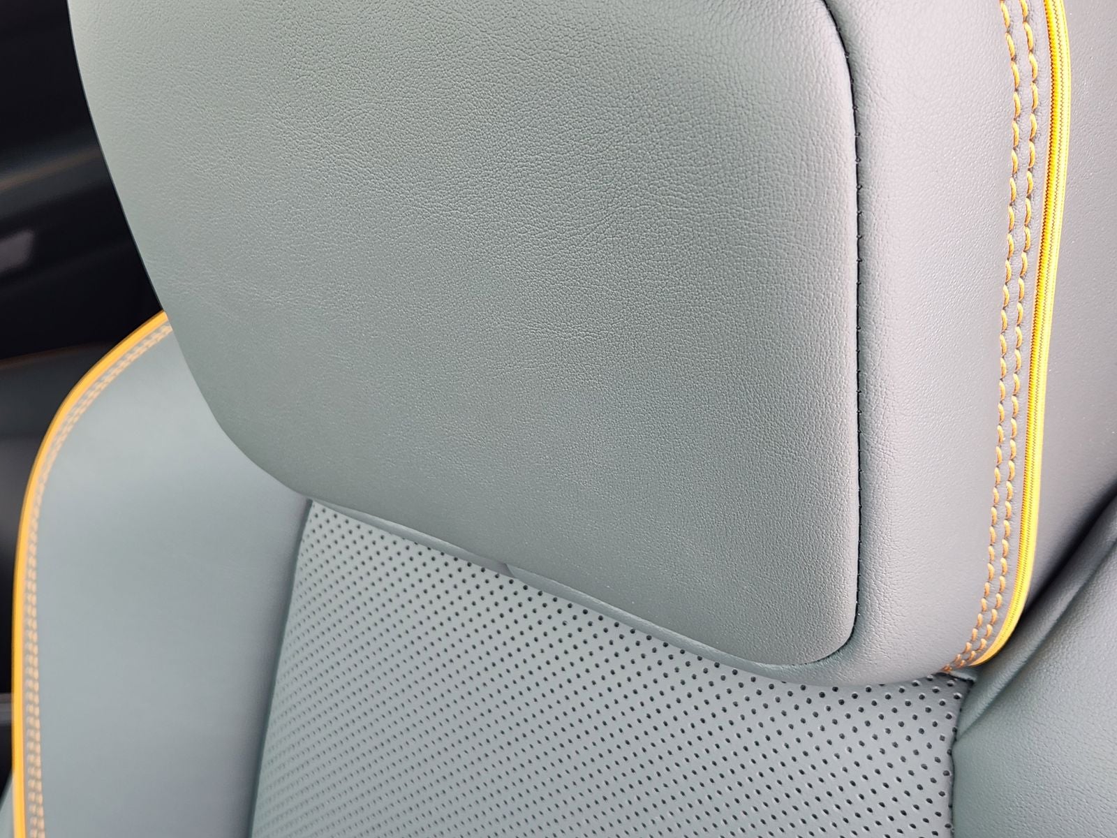 2026 Toyota Tacoma i-FORCE MAX Tacoma Trailhunter