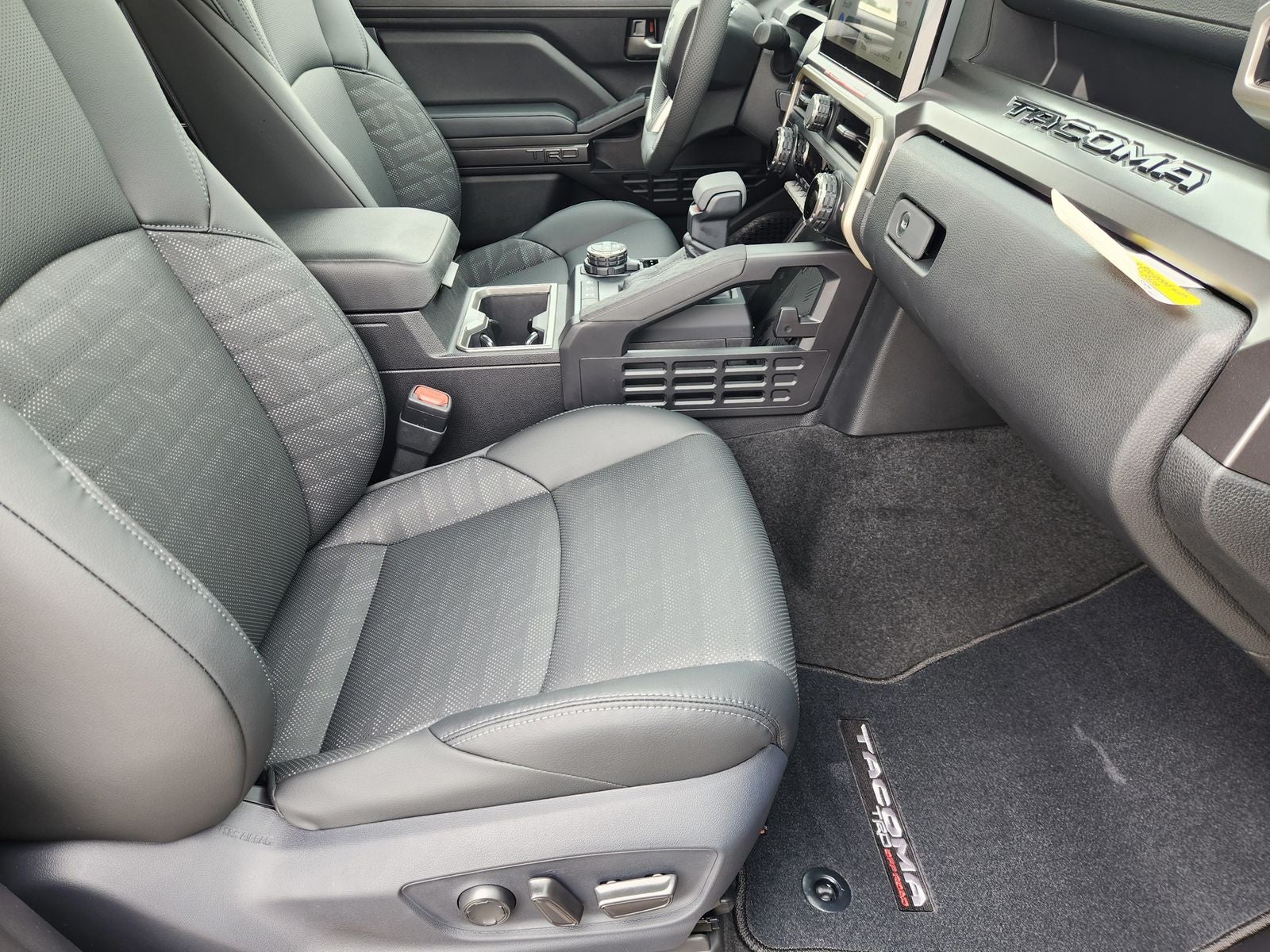 2026 Toyota Tacoma i-FORCE MAX Tacoma TRD Off-Road