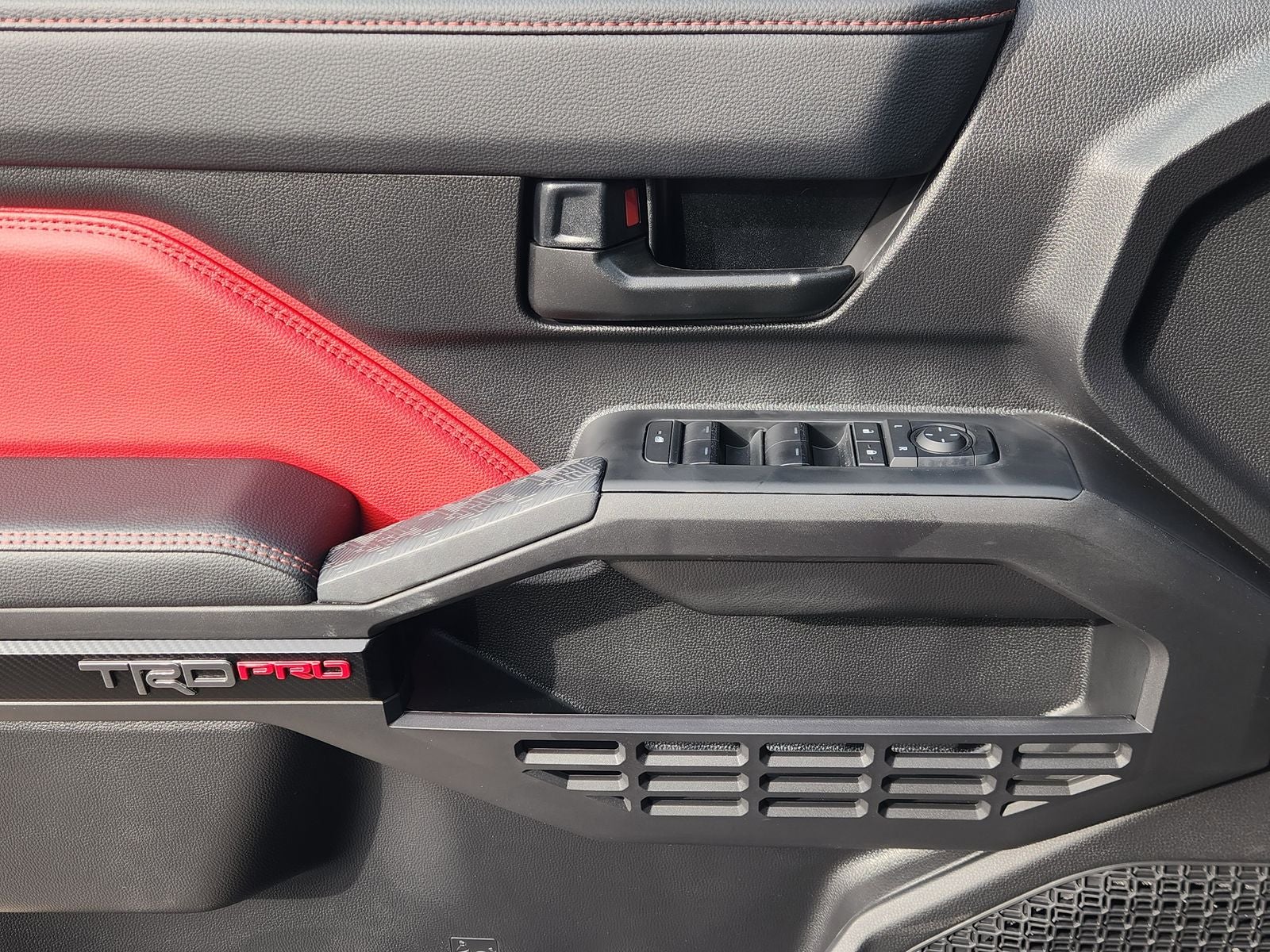 2026 Toyota Tacoma i-FORCE MAX Tacoma TRD Pro