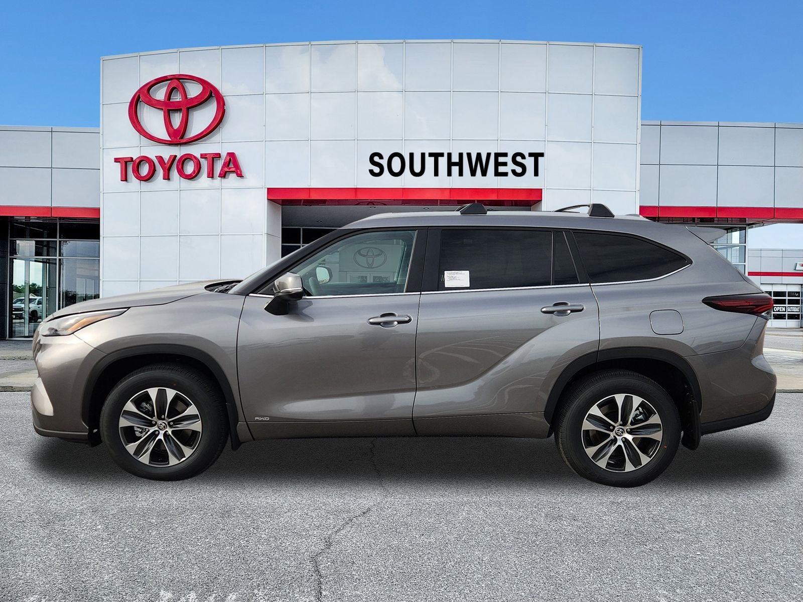 2026 Toyota Highlander Hybrid XLE