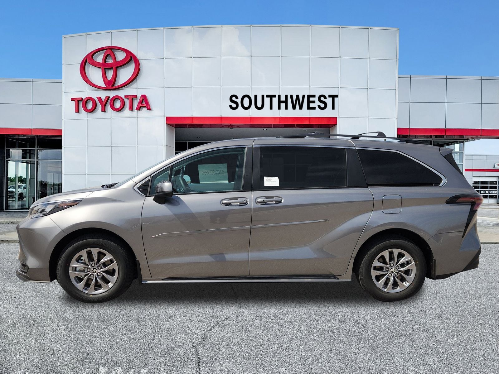 2026 Toyota Sienna LE