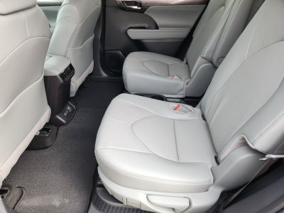 2026 Toyota Highlander Hybrid Limited