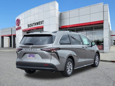 2026 Toyota Sienna XLE