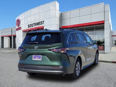 2026 Toyota Sienna XLE