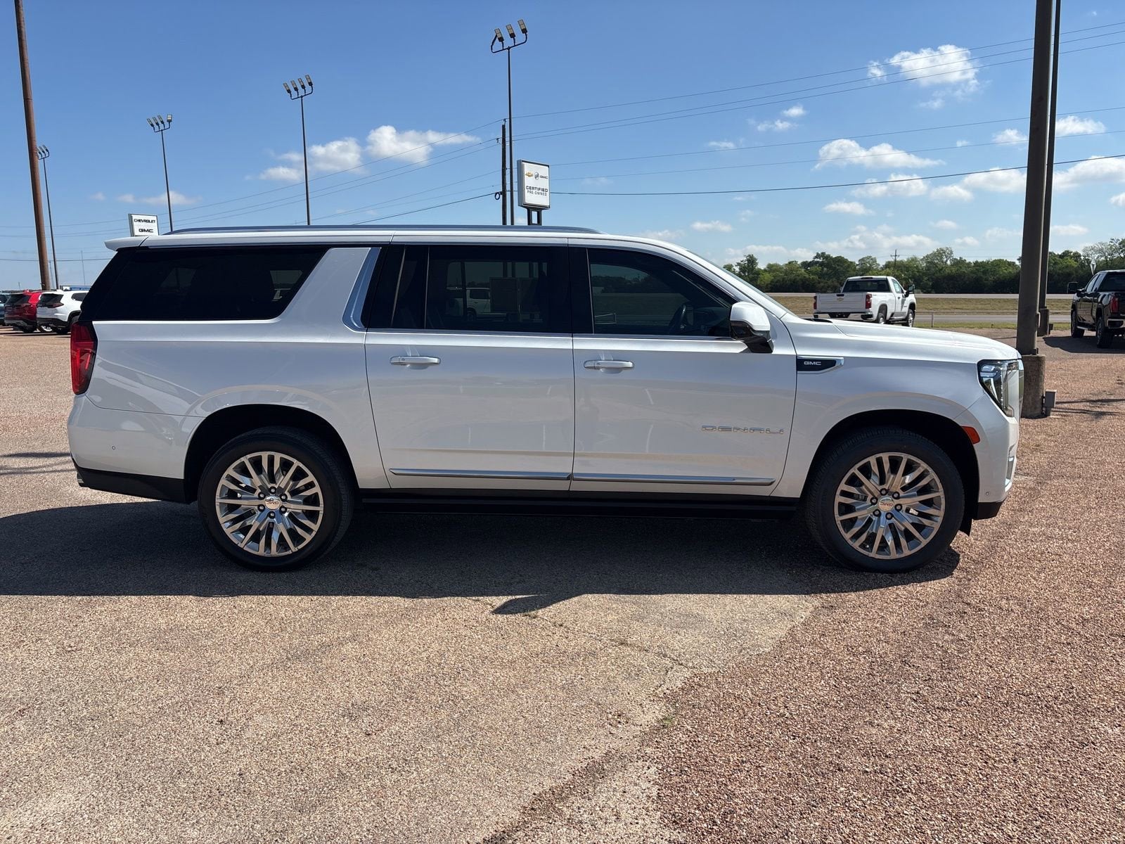 2023 GMC Yukon XL Denali