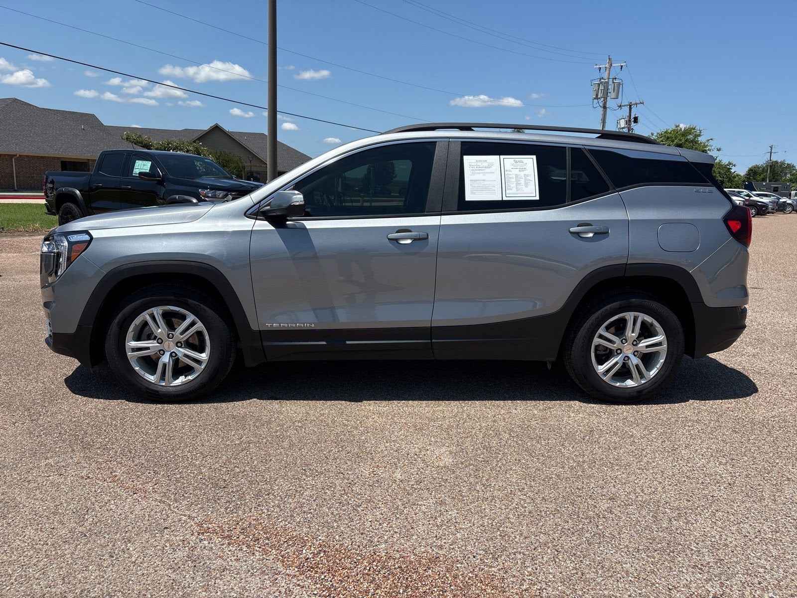 2023 GMC Terrain SLE