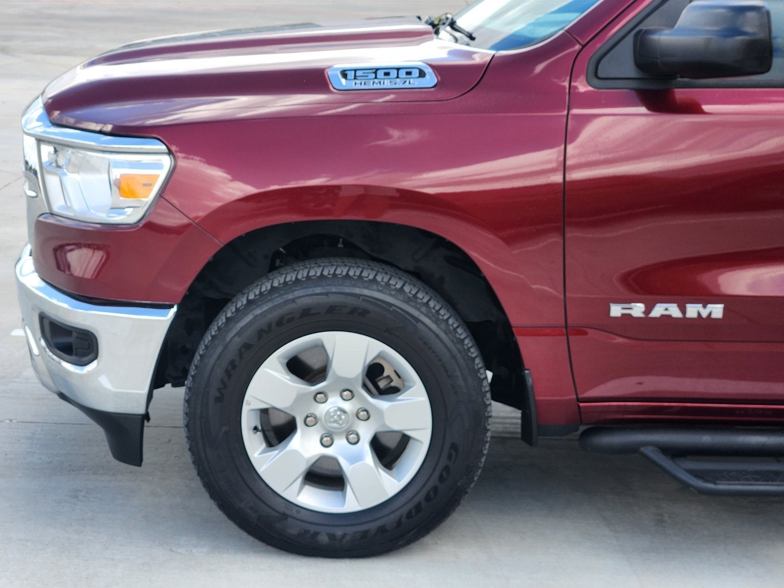 2020 RAM 1500 Big Horn Crew Cab 4x4 5'7" Box