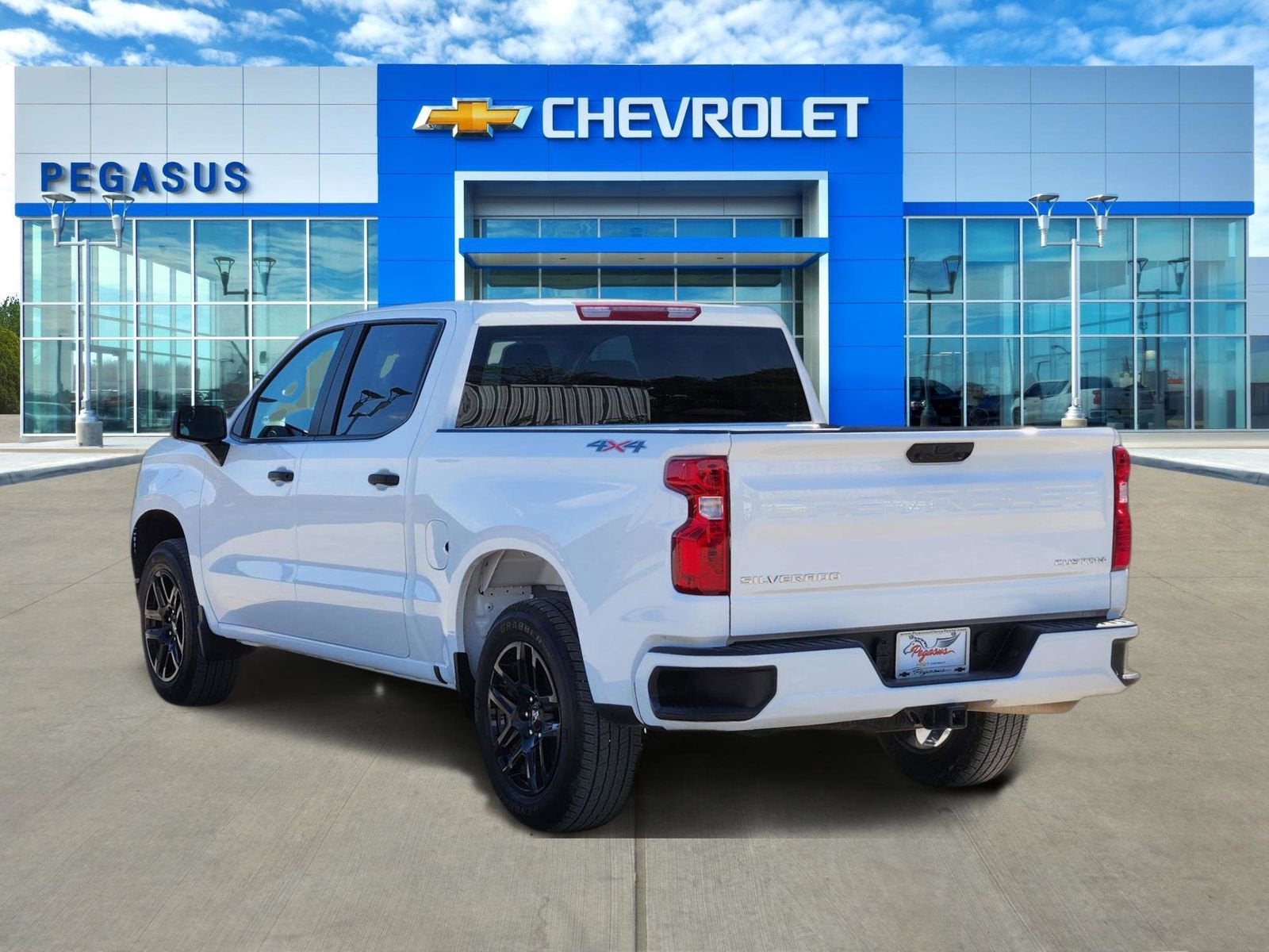 2025 Chevrolet Silverado 1500 Custom