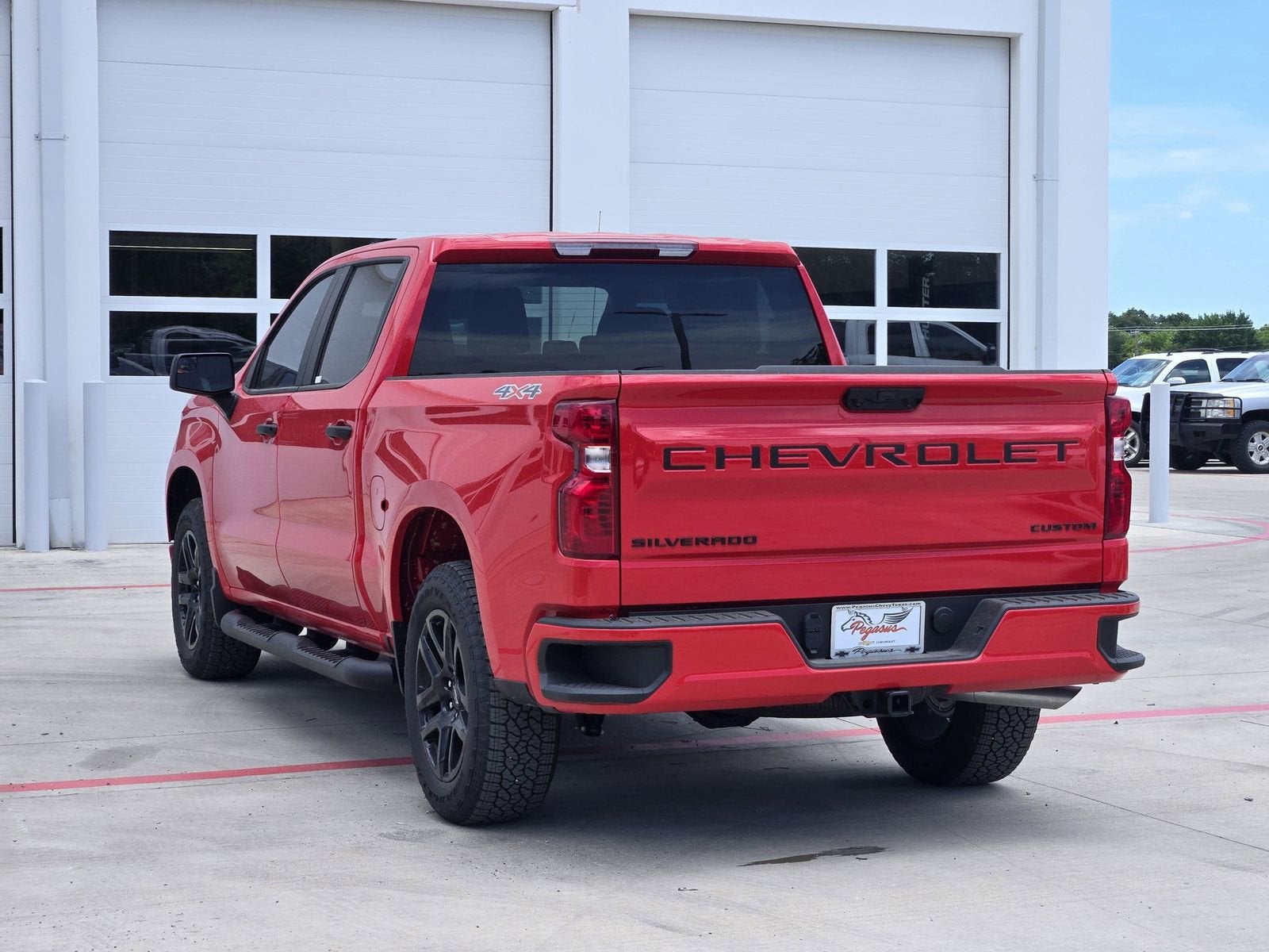 2025 Chevrolet Silverado 1500 Custom