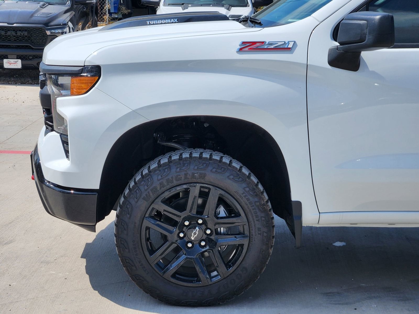 2025 Chevrolet Silverado 1500 Custom Trail Boss