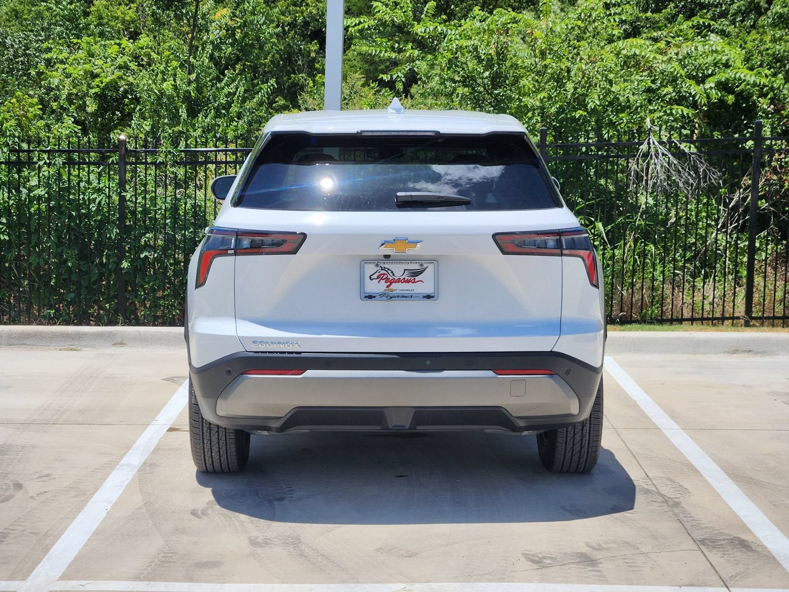2027 Chevrolet Equinox FWD LT