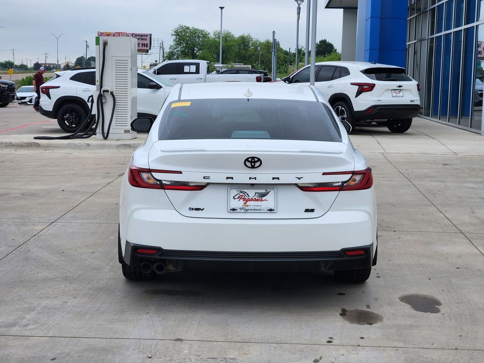 2025 Toyota Camry SE