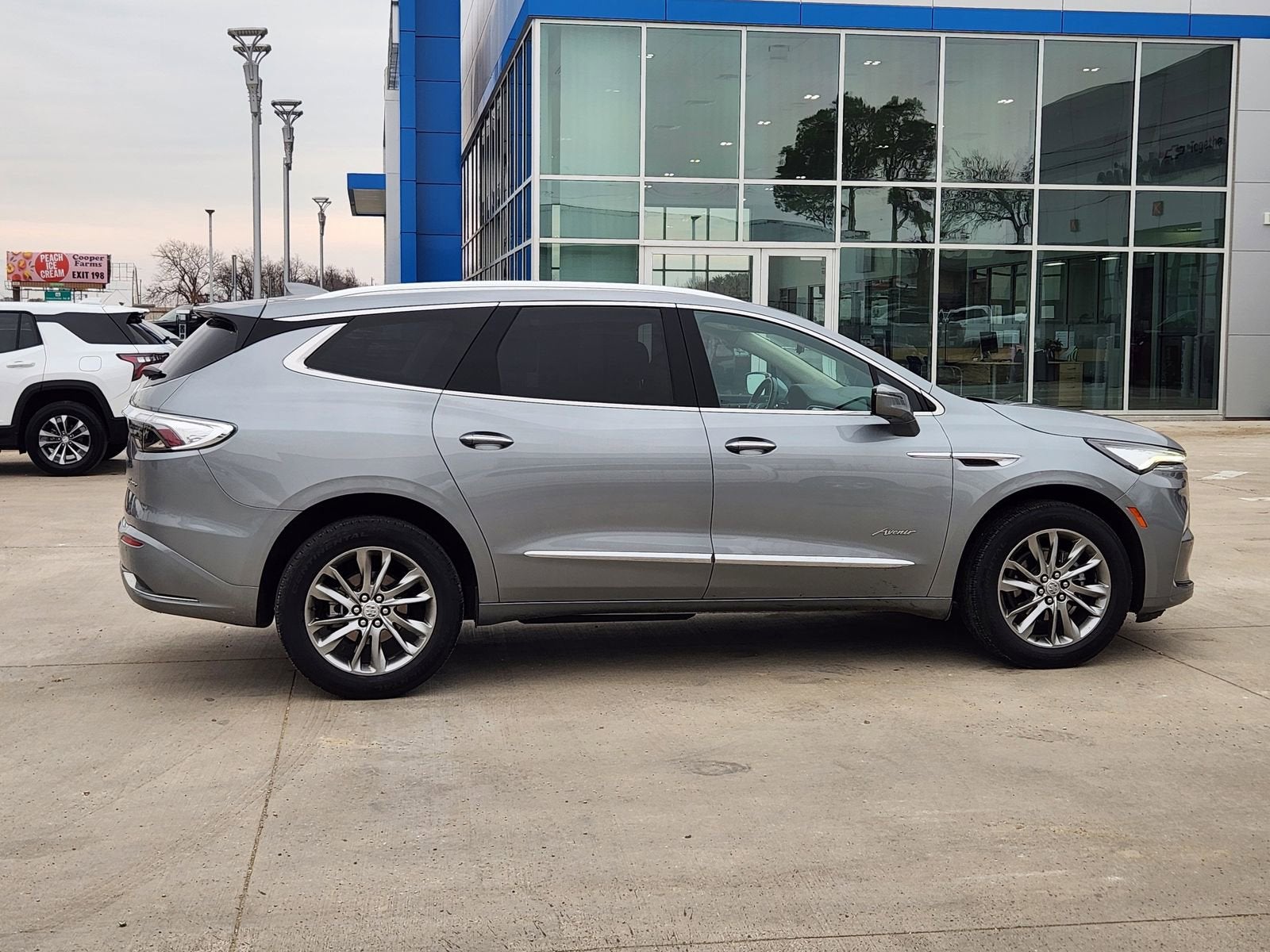 2024 Buick Enclave Avenir