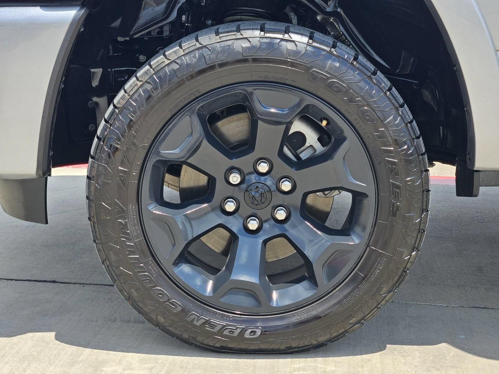 2025 RAM 1500 Lone Star Crew Cab 4x4 5'7" Box