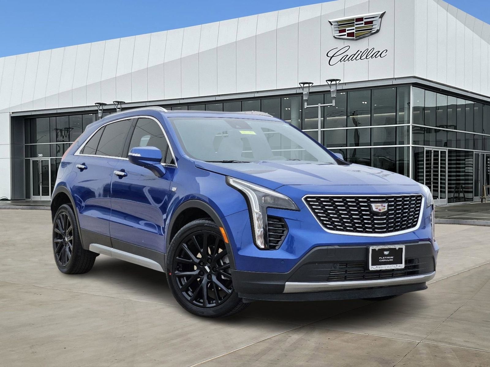 2023 Cadillac XT4 Premium Luxury
